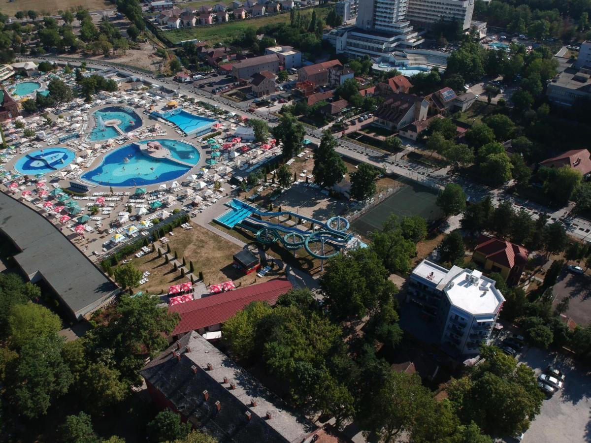 Octogon Hotel Félixfürdő Kültér fotó