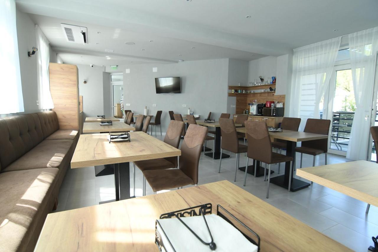 Octogon Hotel Félixfürdő Kültér fotó